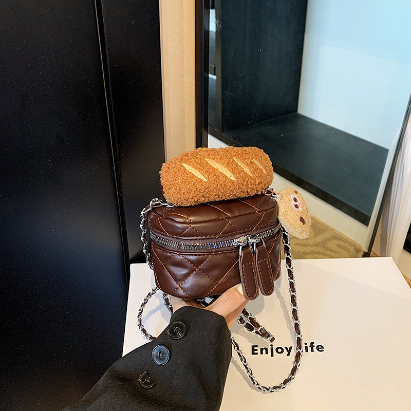 A high-end, niche design mini bag for women, a new 2024 fashionable diamond-shaped chain crossbody bag and hand-held bucket bag Specification drawing