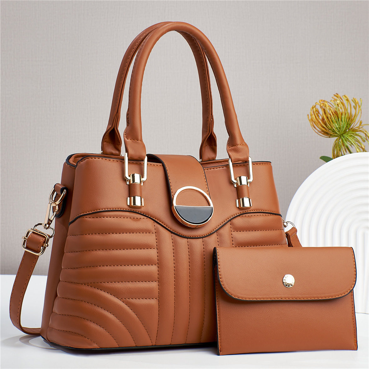2023 New diamond-shaped embroidery thread cross-border spliced mother-and-child bag, simple solid color, large capacity single-shoulder hand-carry texture women's bag details Picture
