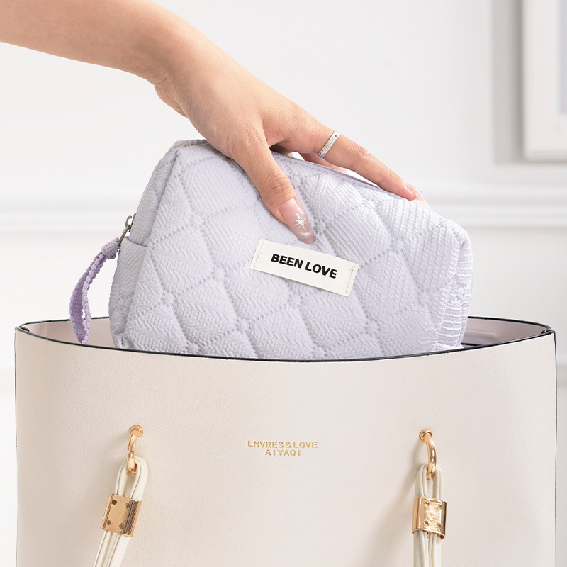 The new Qiwen Octagonal makeup storage bag, travel hand-held storage bag, solid color makeup bag, large capacity and high-end feel Specification drawing