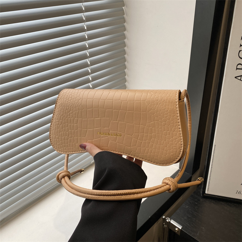 ins niche quality underarm bag 2025 Cross-border new crocodile pattern small square bag Stylish commuting single-shoulder crossbody bag full figure