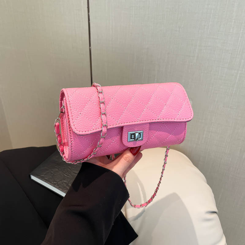 A new small chanel-style hand-held women's bag with diamond-shaped embroidery thread and beaded design, a high-end chain single-shoulder crossbody bag for women full figure