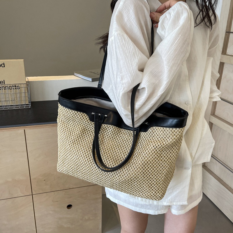 2025 Summer New fashion straw woven single-shoulder armpit bag, commuter casual tote bag, hand-held large-capacity bag for women details Picture