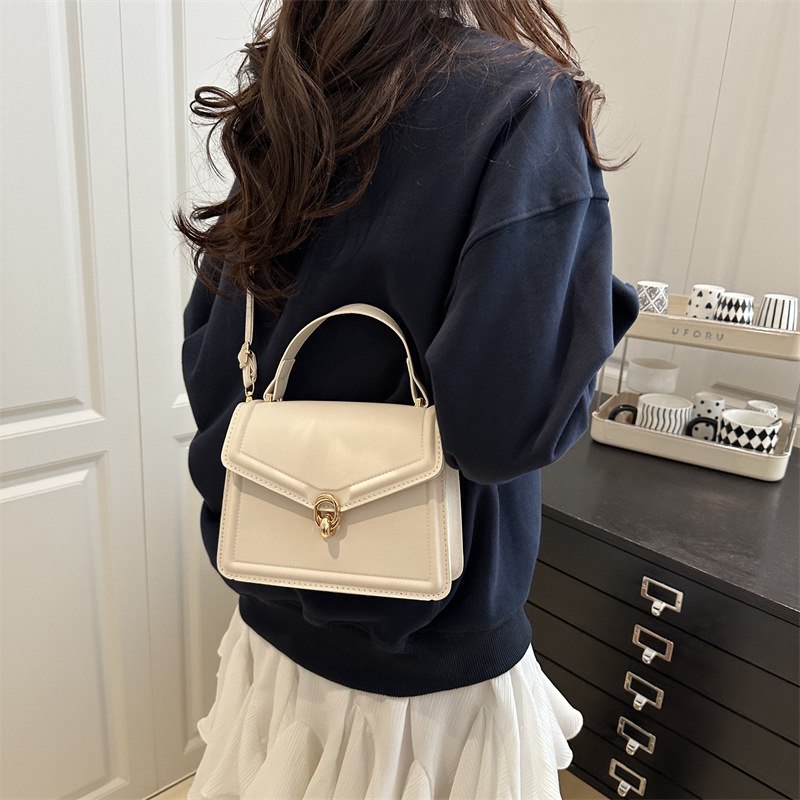 A new solid-color ladies' fresh, large-capacity, summer-quality, single-shoulder, crossbody and hand-carry small square bag from 2025 details Picture