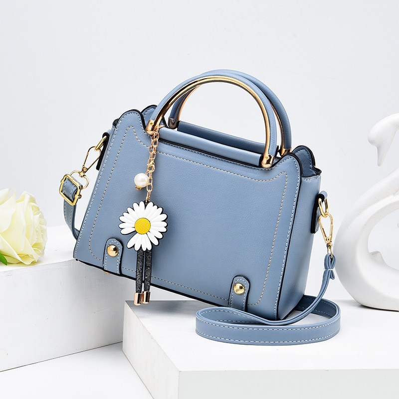 Women's handbag 2025 Winter new style fashionable and simple small square bag Korean version single-shoulder crossbody bag cross-border consignment details Picture