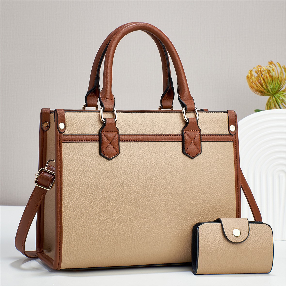 【 Foreign Trade Women's Bags 】 Simple and elegant handbag 2023 New style, fashionable color-blocking mother-and-child bag, large capacity single-shoulder bag Application Scenario