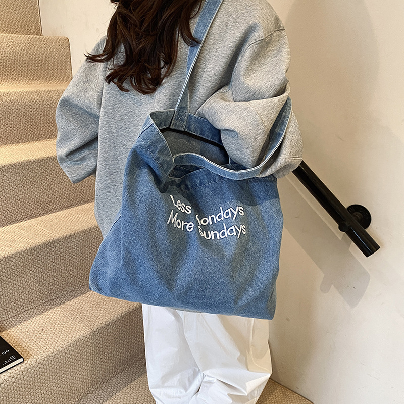 Early autumn commuting Tote bag for women 2024 New style, artistic and casual, large-capacity canvas bag, high-end shoulder bag details Picture