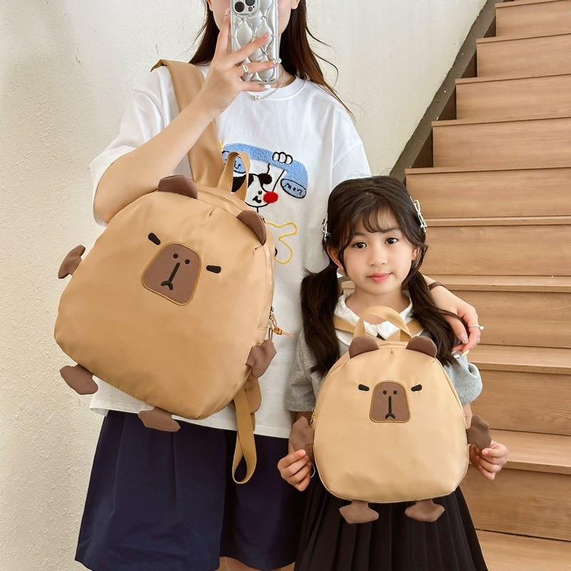 New Korean-style fashionable and cute backpack 2024, cartoon personality and creative schoolbag, large-capacity doll capybara backpack full figure