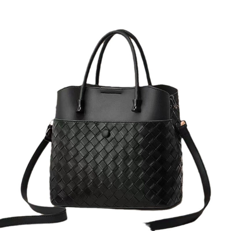 2024 New large-capacity woven single-shoulder handbag for work, a high-end and versatile bucket bag for commuting Item Picture