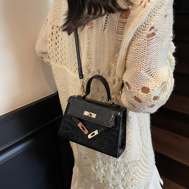 Cross-border stone-patterned handbag, stylish Kelly bag 2025 new style, trendy and fashionable single-shoulder bag, retro crossbody bag for women Application Scenario