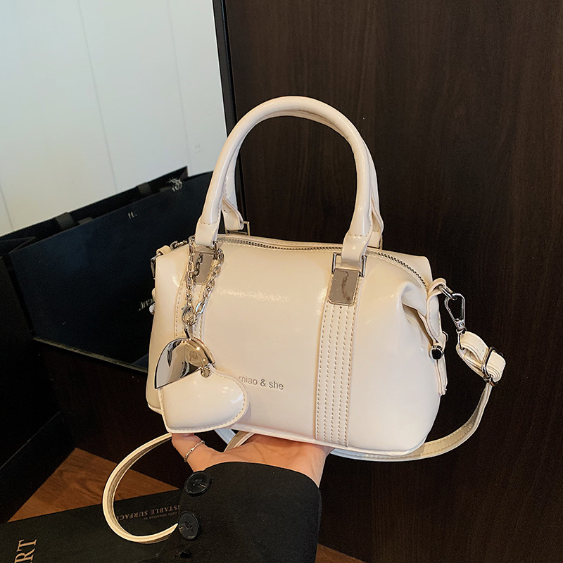 Retro and fashionable bowling handbag 2025 new style Boston pillow bag crossbody bag Casual Japanese and Korean single-shoulder bag full figure