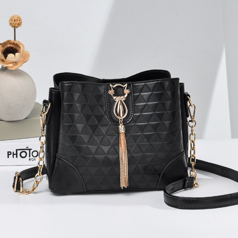 A large-capacity small bag for women, a new trendy and fashionable niche internet-famous bucket bag, a versatile single-shoulder crossbody bag Specification drawing