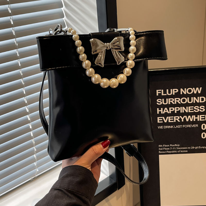 Korean style high-end versatile bucket bag 2024 new trendy and fashionable crossbody bag for women pearl handbag full figure