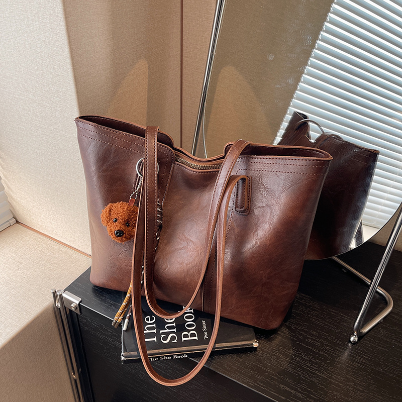 Simple and versatile women's large-capacity 2024 new casual single-shoulder shopping bag, fashionable commuter tote bag Specification drawing