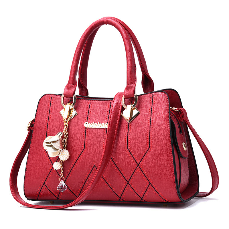 Women's bag with large capacity, 2025 new embroidered thread texture bag, mom's bag, crossbody bag, middle-aged lady's hand and shoulder bag Application Scenario
