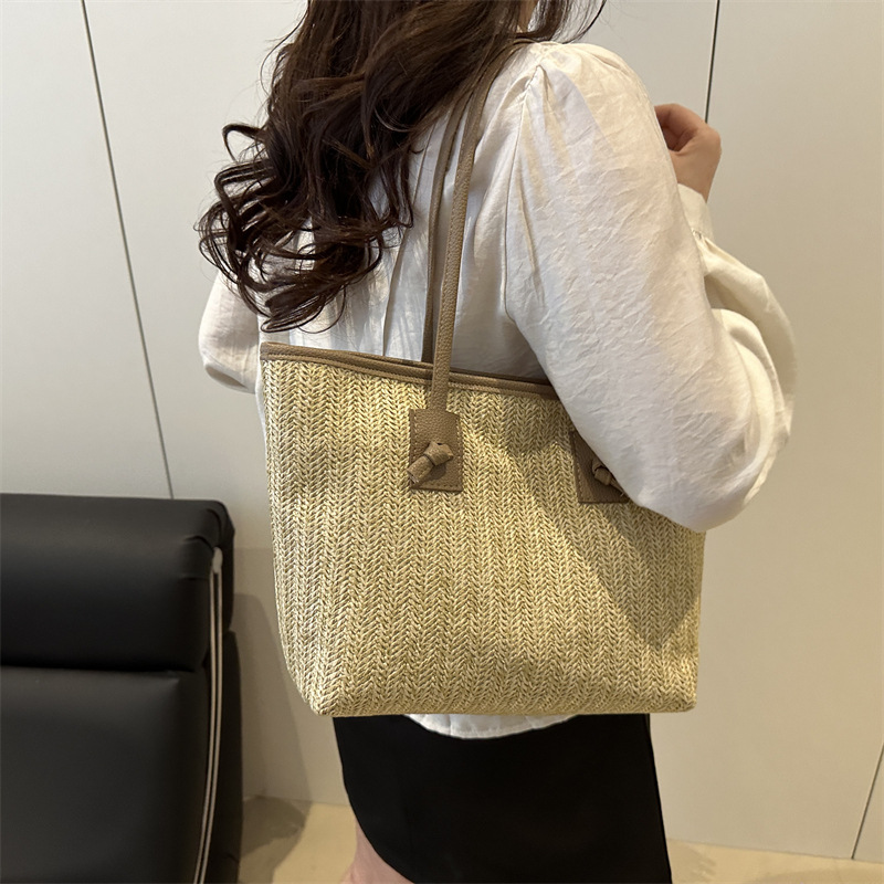New Spring/Summer 2025 fashionable and simple single-shoulder bag, Korean-style hand-held woven bag, large-capacity commuter tote bucket bag Specification drawing