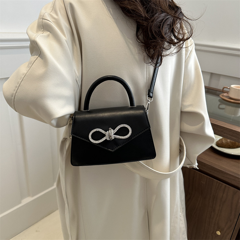 Korean-style simple solid color bow stitching girl's bag, fashionable crossbody single-shoulder hand-held small bag, casual women's bag details Picture