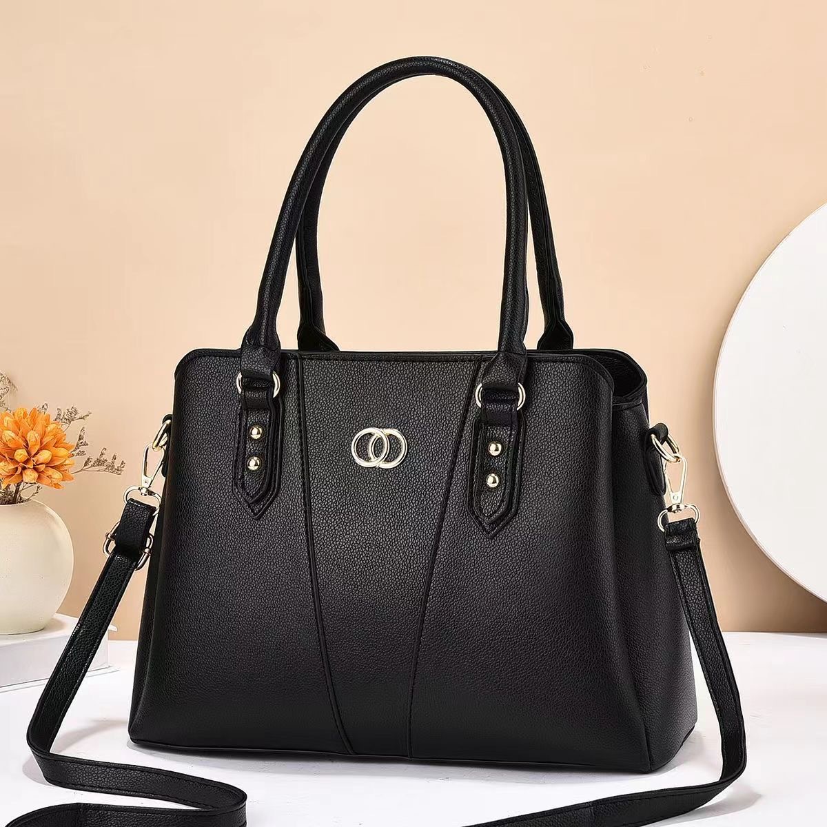 New foreign trade women's bag, simple and versatile, large-capacity handbag, fashionable and retro, single-shoulder crossbody women's bag, middle-aged full figure