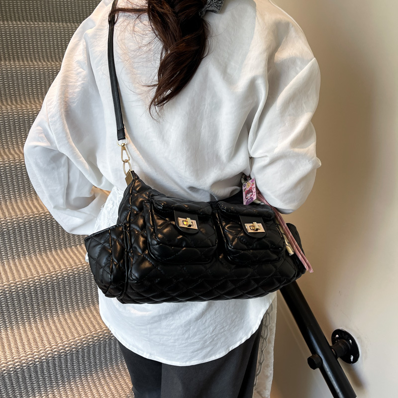 A niche high-end multi-pocket diamond-shaped underarm bag for women, a new 2025 fashionable chain chanel-style single-shoulder crossbody bag Specification drawing