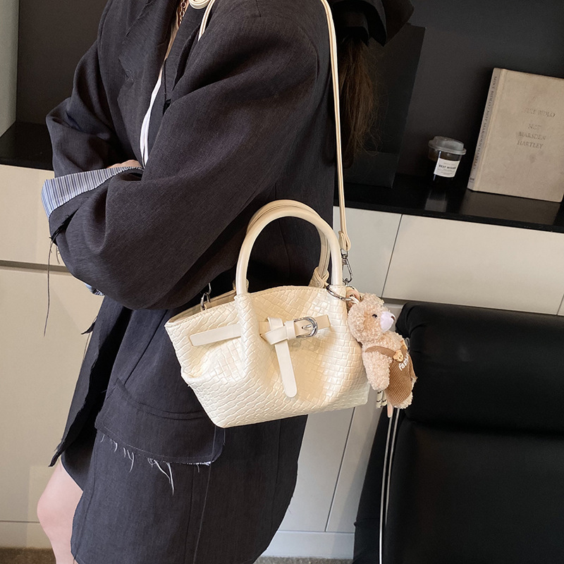 A stylish and versatile hand-held vegetable basket bag for women, a new 2025 high-end, niche pleated single-shoulder, crossbody bucket bag Specification drawing