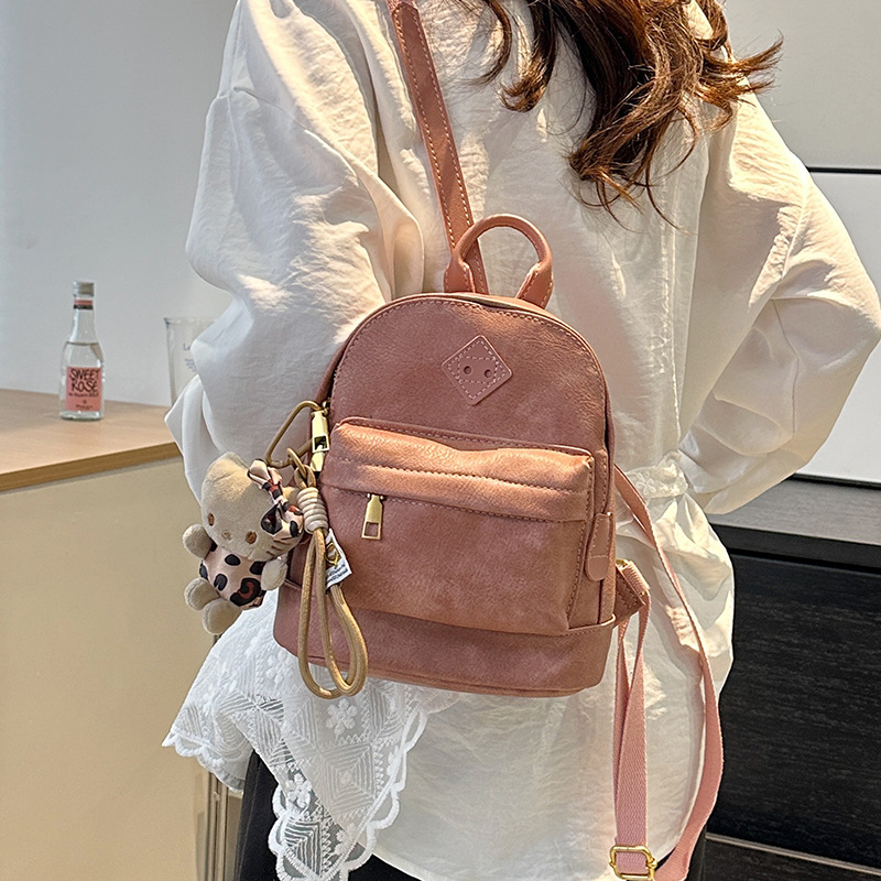 Retro and fashionable soft leather handbag for women, 2025 new style, stylish and versatile solid color small backpack, travel and play backpack details Picture