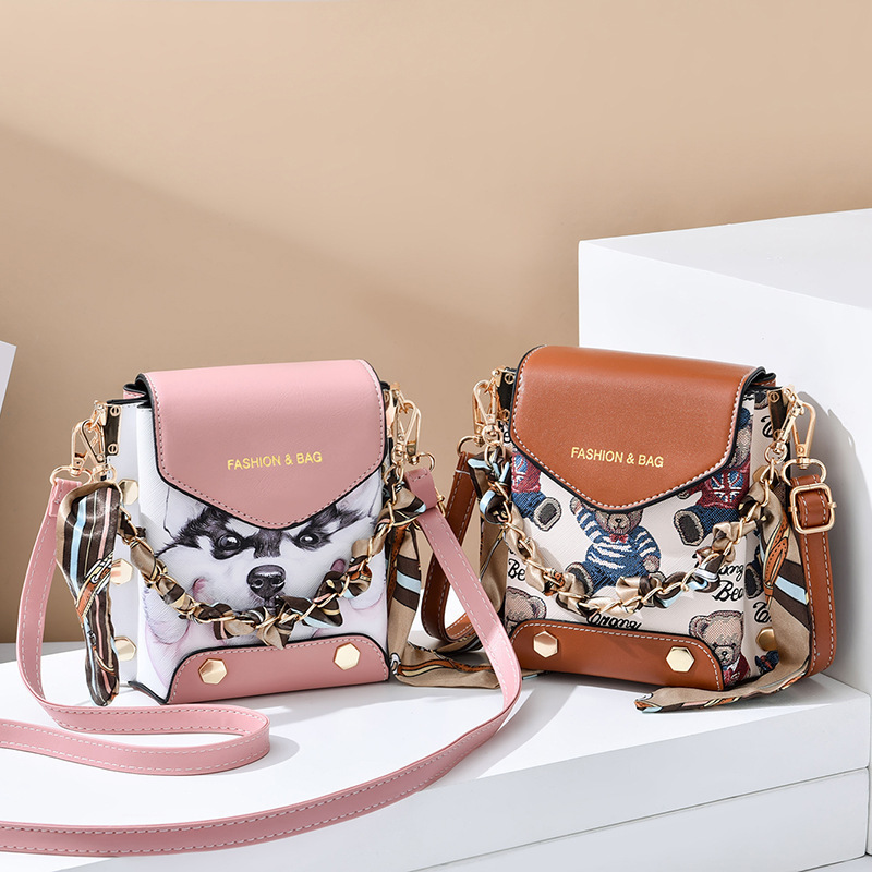 Little Bear Mini Bags 2024 New Style Women's retro mini shoulder bag, popular flip phone bag, one-piece consignment Specification drawing
