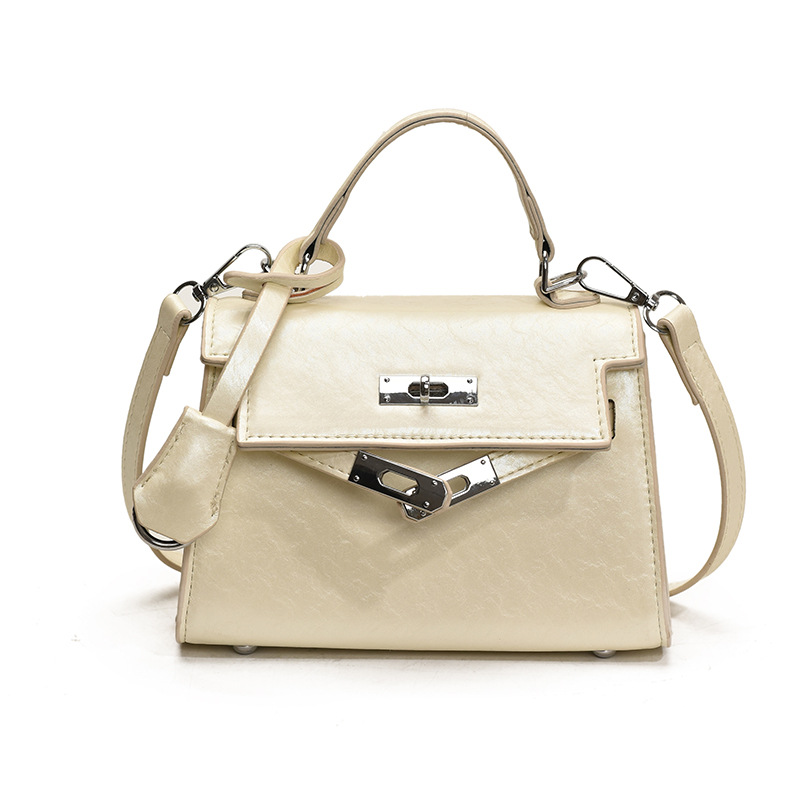This year, the 2025 new stylish and simple crossbody bag for women carrying small bags is popular. It's a versatile and casual Kelly bag for commuting Item Picture
