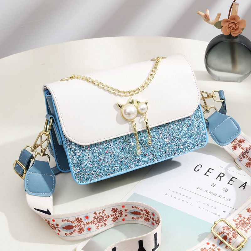 New 2023 holiday gift bag, stylish for ladies, simple forest-themed single-shoulder crossbody bag, chain bag full figure