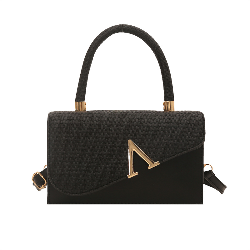 2025 New shiny V-shaped clutch bag, ladies' evening bag, fashionable party evening bag, chain shoulder bag, cross-border Item Picture