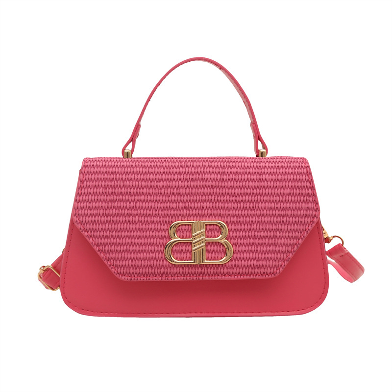 New Spring 2025 vintage design women's bag, simple single-shoulder crossbody small square bag under the armpits Item Picture
