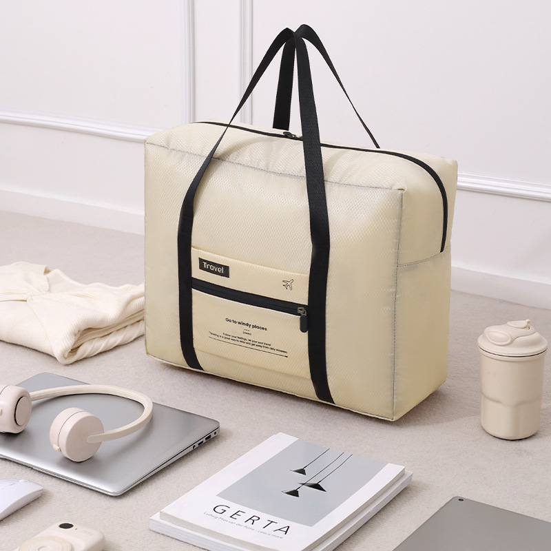 Runhui's new diamond-shaped luggage bag, large-capacity moving luggage bag, foldable travel bag and clothing storage bag Application Scenario