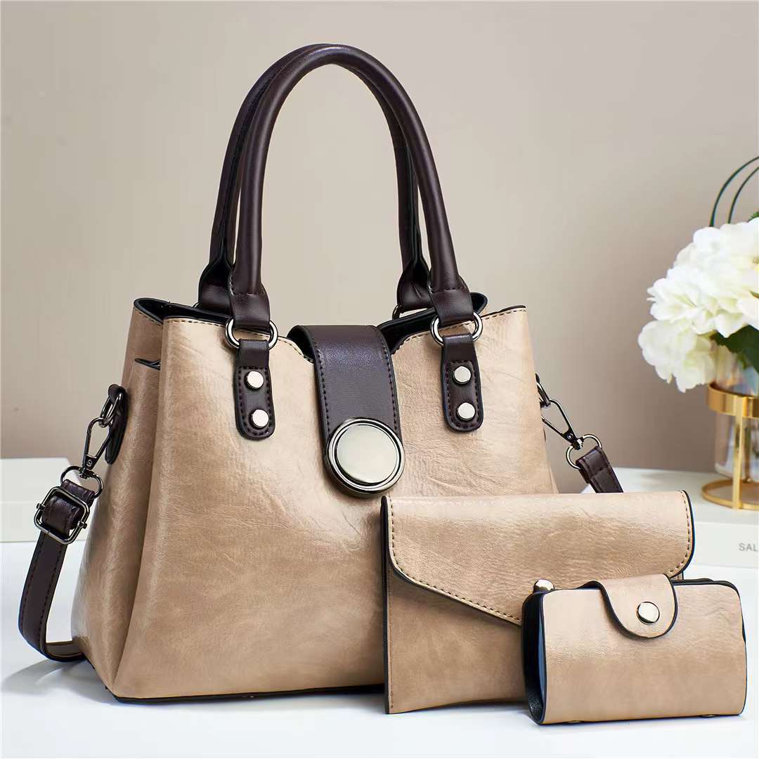 Cross-border foreign trade women's bag 2024 Autumn/Winter new style European and American solid color retro large capacity three-piece set mother-and-child bag crossbody bag Application Scenario