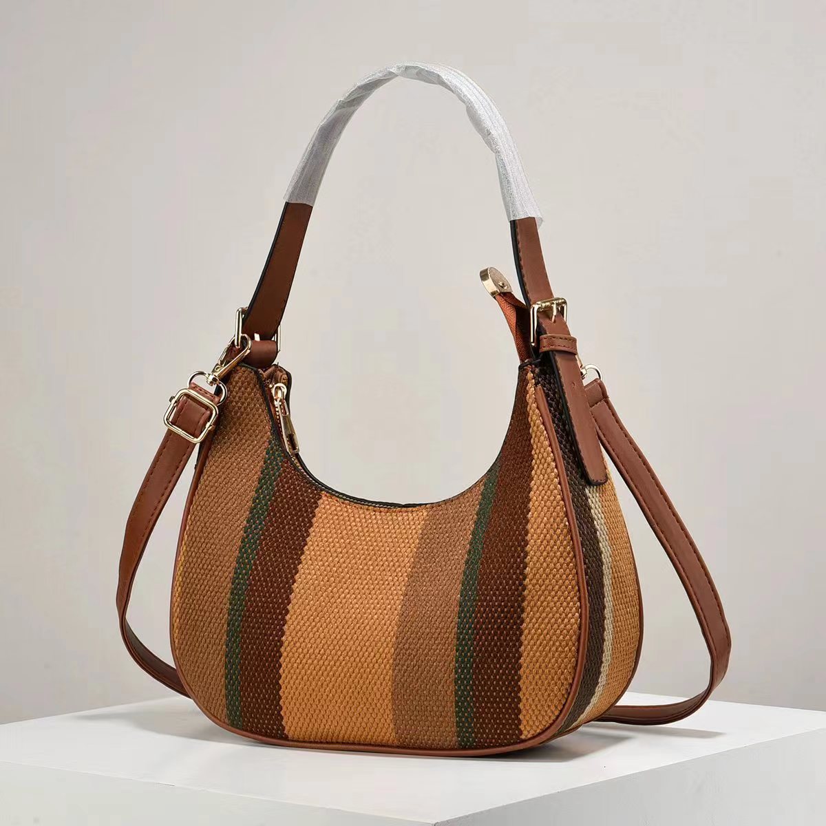 New fabric striped women's bag 2024, a high-end single-shoulder crossbody bag, stylish, versatile and simple handbag for women Application Scenario