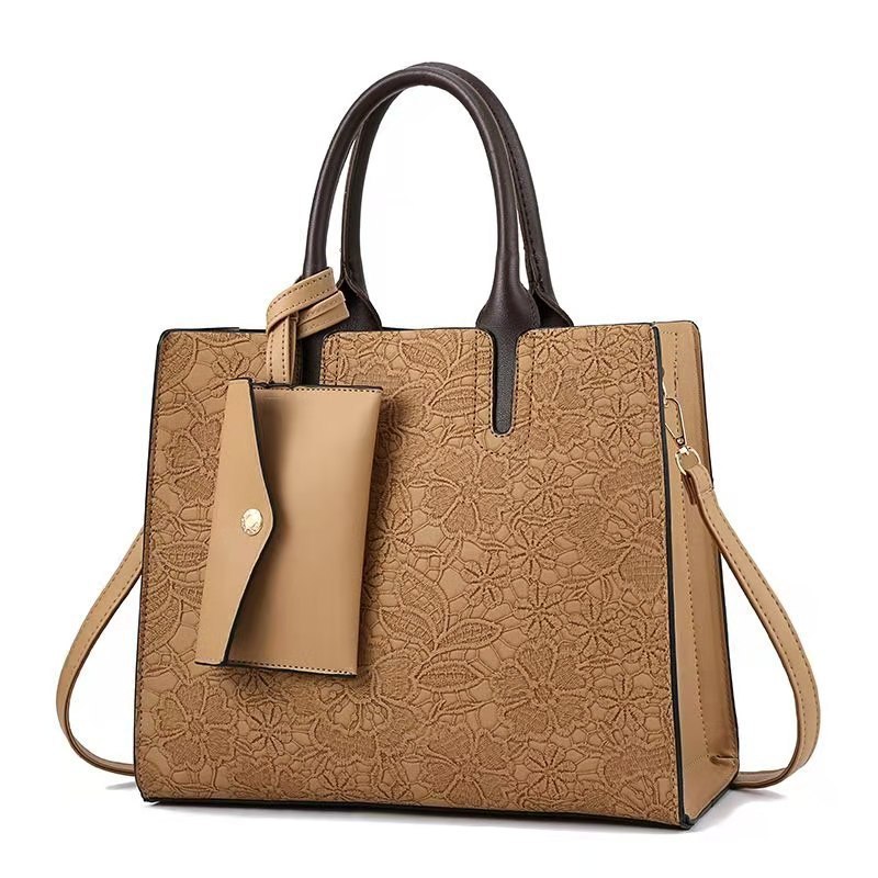 Popular and fashionable large-capacity new 2022 bags, embossed women's bags, handbags, single-shoulder crossbody bags for middle-aged and elderly people Application Scenario