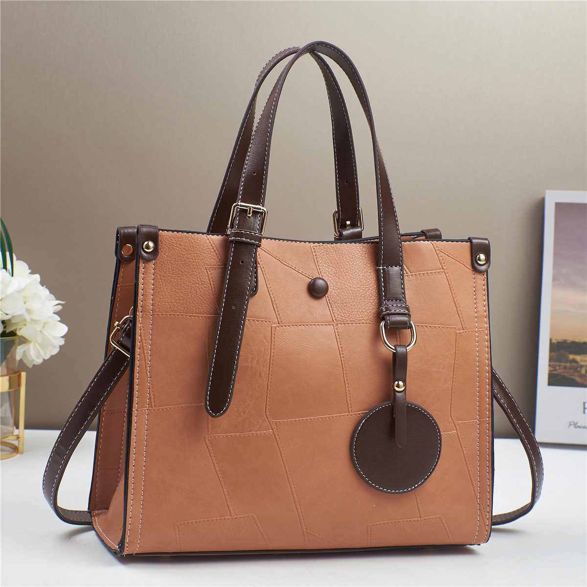Cross-border bags for women: 2024 new large-capacity retro tote bags, single-shoulder handbags, crossbody bags for women Application Scenario