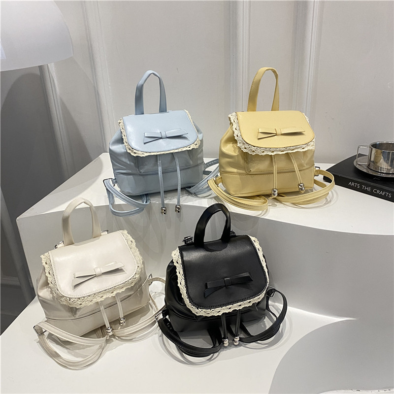 New fashionable school-style backpack, a versatile and high-end handbag for women, a cute ballet-style small backpack Application Scenario