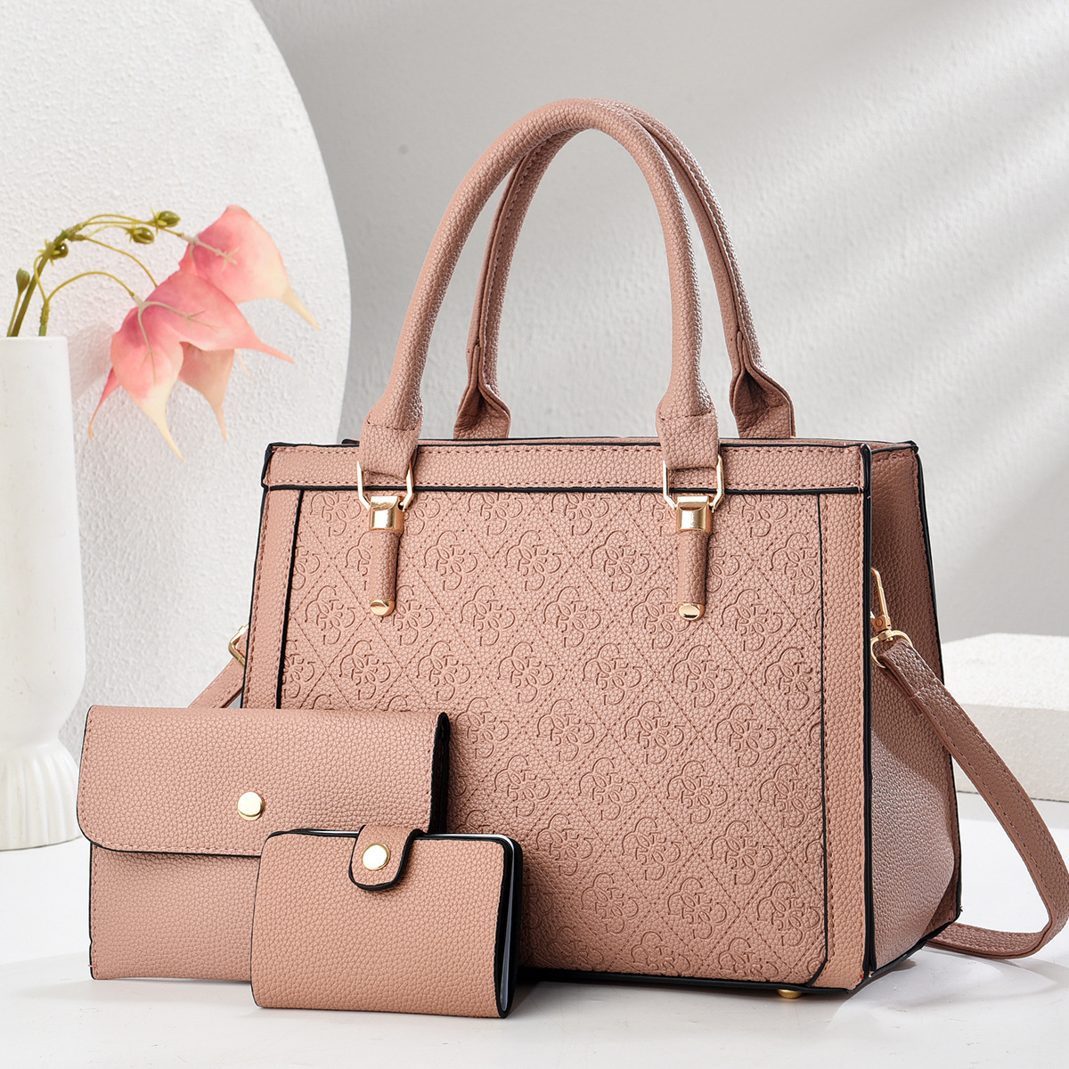 New cross-border foreign trade fashionable embossed mother and child bag three-piece set, large capacity, simple and versatile single-shoulder bag, PU trendy bag Application Scenario