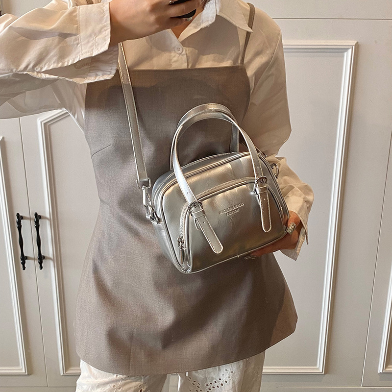Retro, elegant and fashionable handbag for women, 2025 new trendy Korean bowling bag, casual single-shoulder crossbody bag Specification drawing