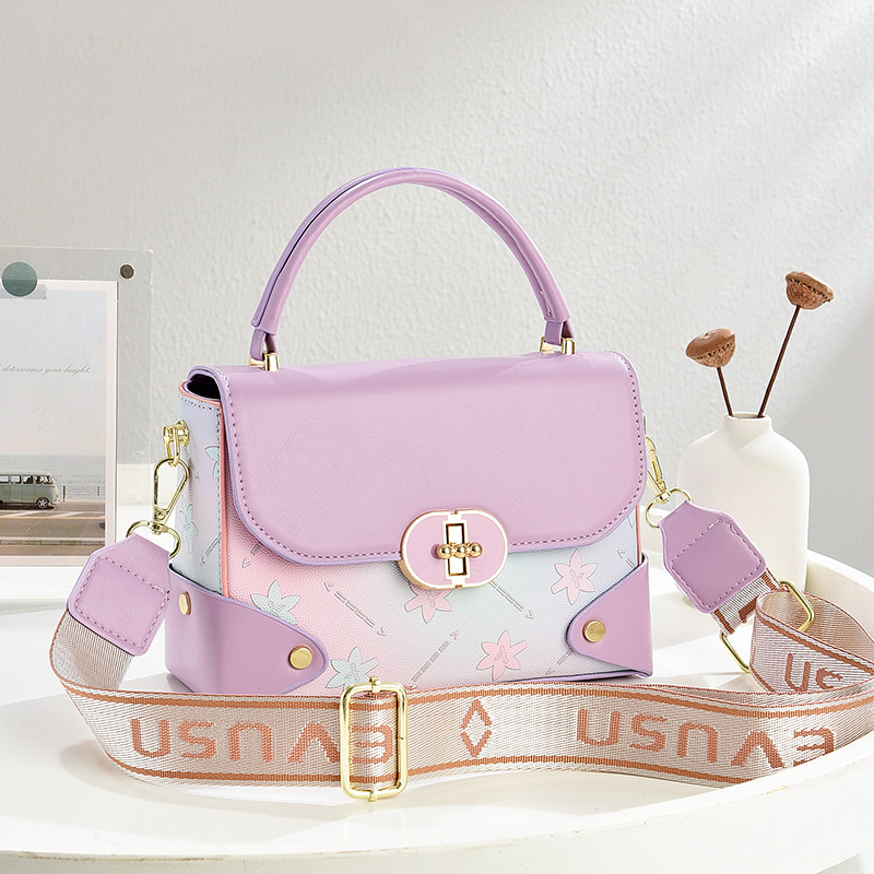 Gradient color box bag 2025 new style trendy high-quality single-shoulder crossbody bag, stylish bestseller hand-held small square bag full figure