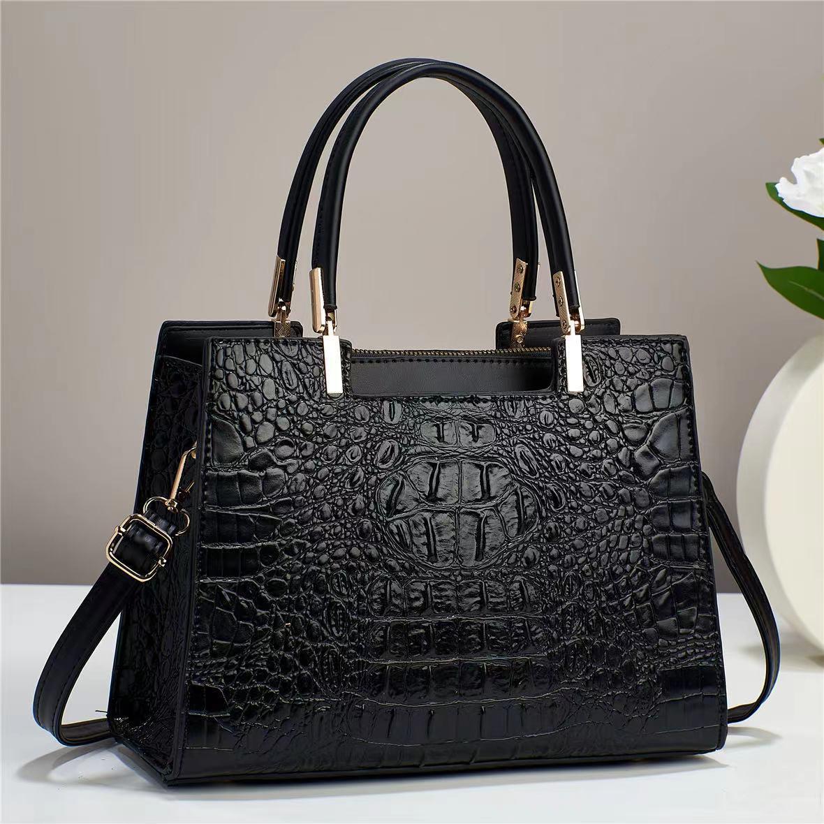 Fashionable crocodile-patterned women's and mom's bag, high-end, elegant and versatile single-shoulder crossbody bag 2023, large capacity handbag full figure