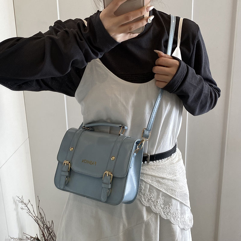 Retro handbag for women, 2025 new trendy and fashionable color-blocking small square bag, versatile single-shoulder crossbody bag, briefcase details Picture