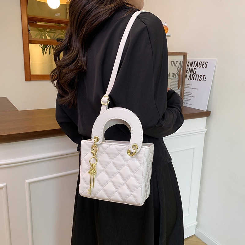In 2025, a new solid color Korean-style retro and simple design has been launched. This is a casual single-shoulder, crossbody, hand-held small square bag for women details Picture