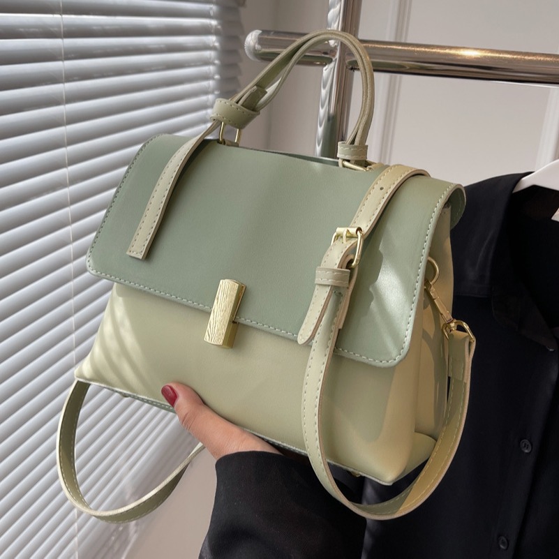 This year's popular women's bags: The 2025 new versatile summer single-shoulder crossbody bag with a high-quality hand-held small square bag Specification drawing