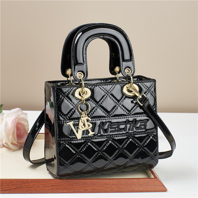 Lacquer leather women's 2024 new style women's bag, diamond-shaped Princess bag, crossbody bag, high-end and fashionable small square handbag full figure