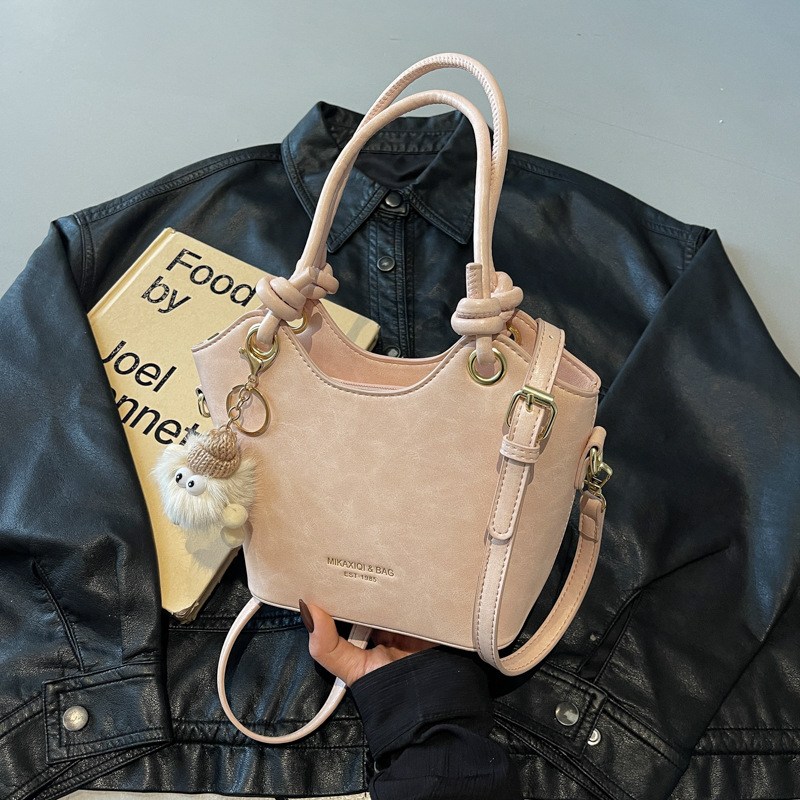 This year, niche design sense hand-held crossbody bags, bucket bags, women's 2025 new fashionable and versatile small bags are in vogue details Picture