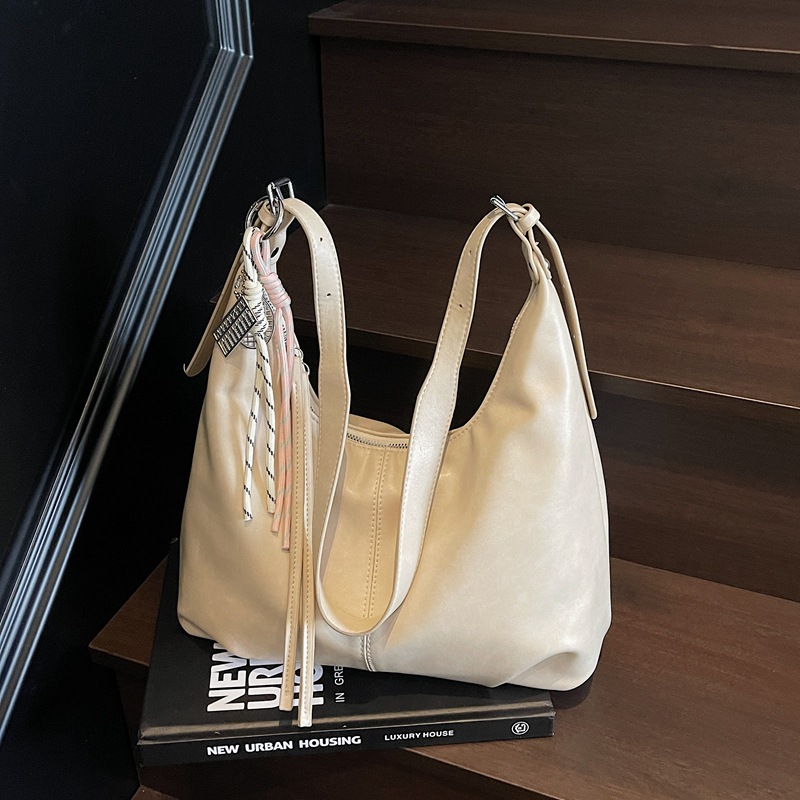 Retro large-capacity crossbody bag for women, 2025 new trendy and fashionable tote bag, simple and casual single-shoulder armpit bag full figure