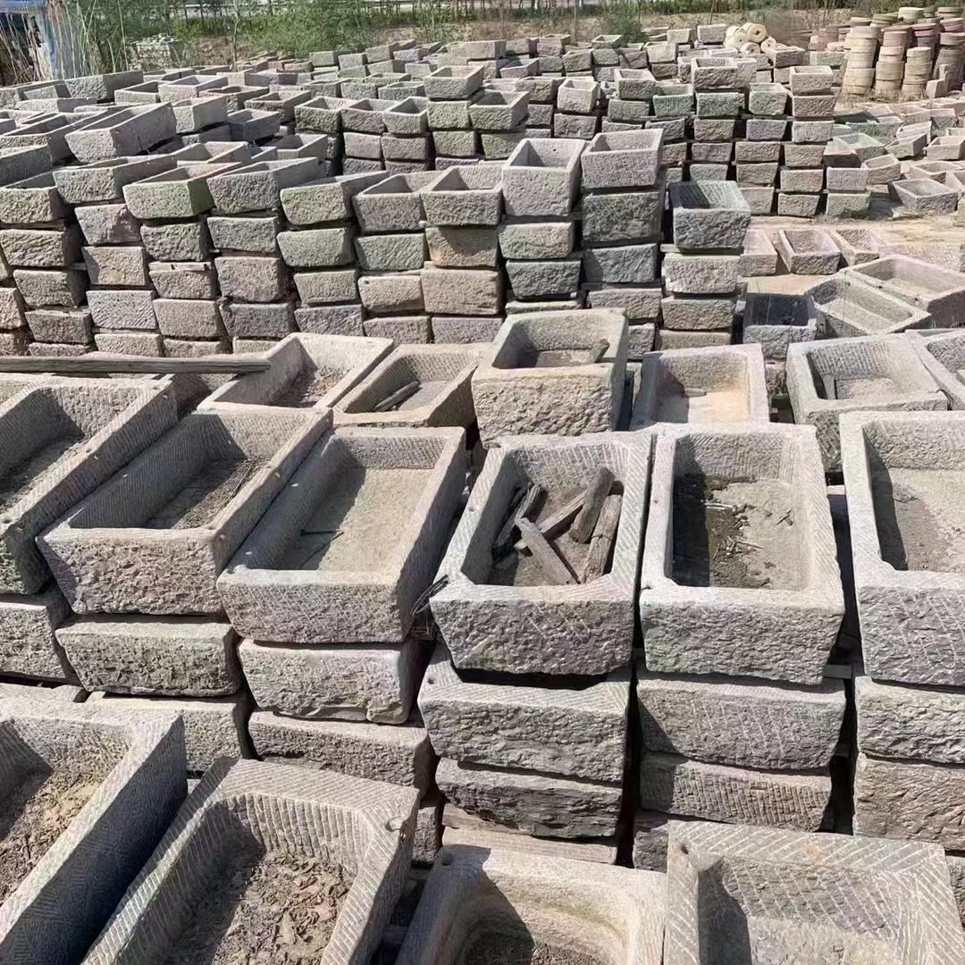 Ancient building old stone troughs, old ox troughs, old pig troughs, balcony flower POTS, landscape ornaments, fish-keeping stone basins, courtyard ornaments, old stone tools Application Scenario