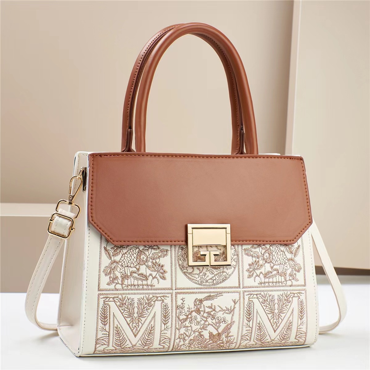 The new summer single-shoulder crossbody bag from the manufacturer for 2024 is elegant, versatile and fashionable. It's a bestseller for women details Picture