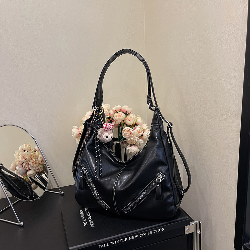Retro and simple large-capacity tote bag for women, 2024 new trendy and fashionable casual backpack, high-end single-shoulder bag details Picture