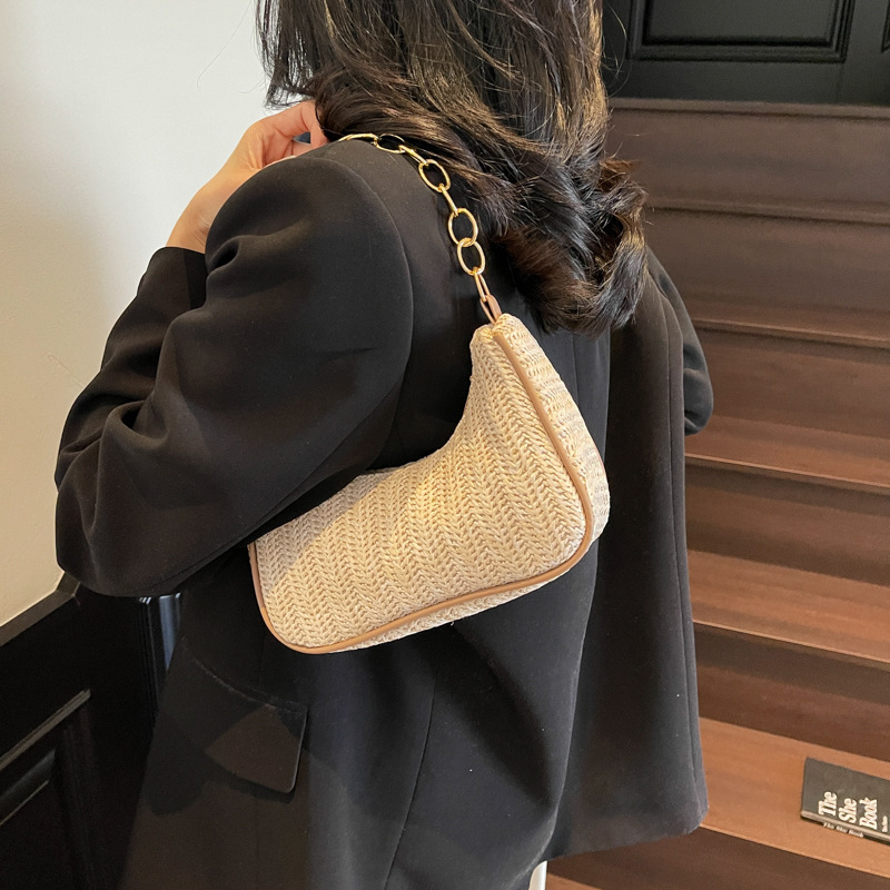 Spring and Summer new woven linen contrasting color single-shoulder crossbody bag, fashionable commuting crossbody bag, underarm bag for women details Picture