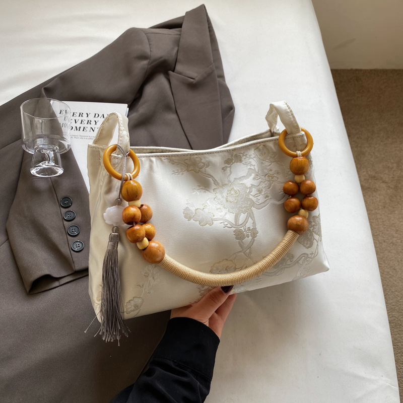 New Chinese-style niche velvet embossed dark pattern versatile underarm bag with a high-end, retro and stylish wooden bead single-shoulder handbag Specification drawing